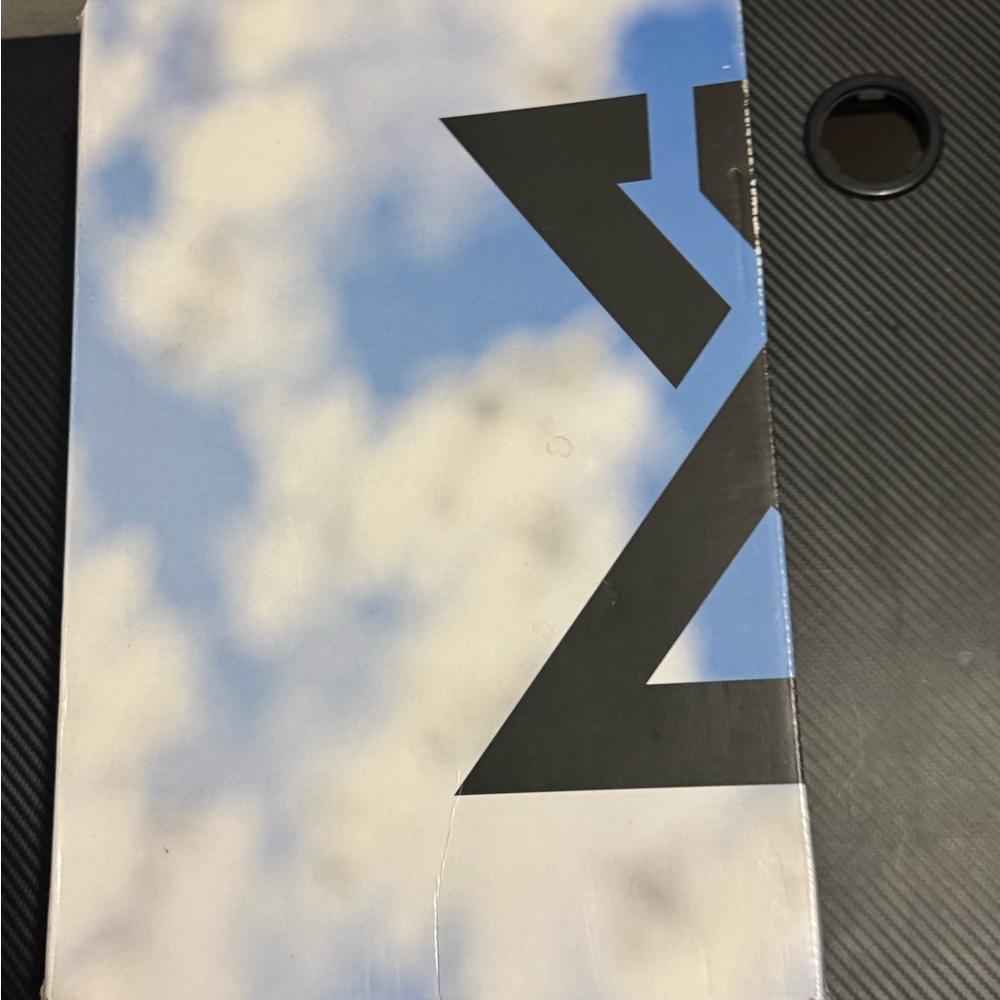 Stylish Blue and White Box